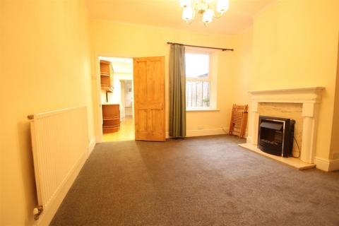 2 bedroom house to rent, Earls Court Road, Harborne, Birmingham B17