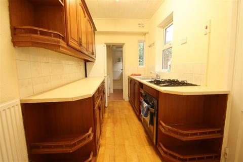 2 bedroom house to rent, Earls Court Road, Harborne, Birmingham B17