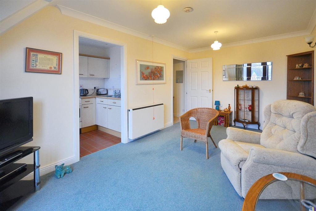 Sitting/Dining Room