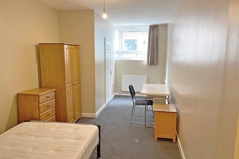 6 bedroom apartment to rent, Stokes Croft, St Paul's, Bristol, BS1