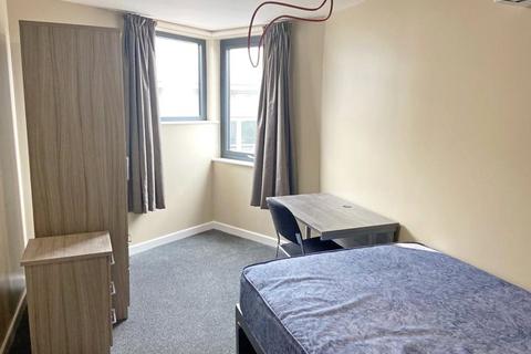 6 bedroom apartment to rent, Stokes Croft, Bristol, BS1