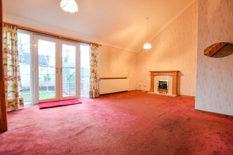 3 bedroom end of terrace house for sale, 27 Braehead, Girdle Toll, Irvine, KA11 1BD