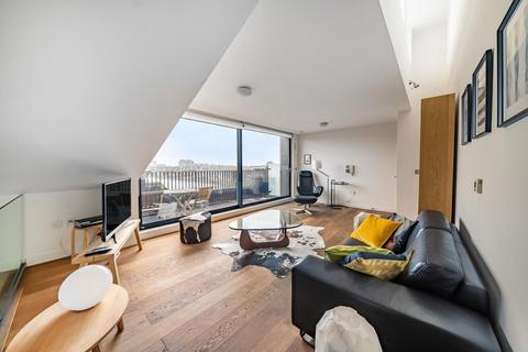 2 bedroom penthouse for sale, Great West Road, Hammersmith