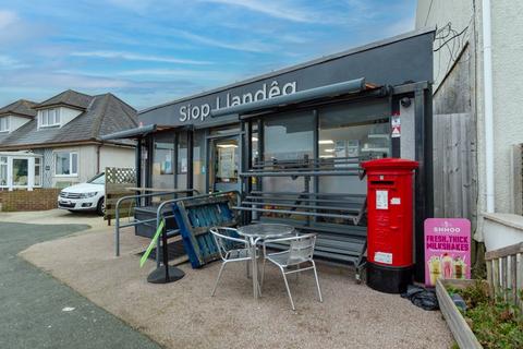 Shop to rent, Lon Ganol, Llandegfan, Isle of Anglesey, LL59