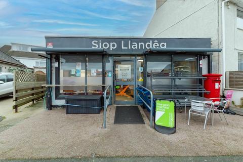 Shop to rent, Lon Ganol, Llandegfan, Isle of Anglesey, LL59