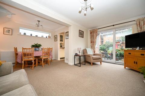 3 bedroom semi-detached house for sale, The Coppice, Yeadon, Leeds