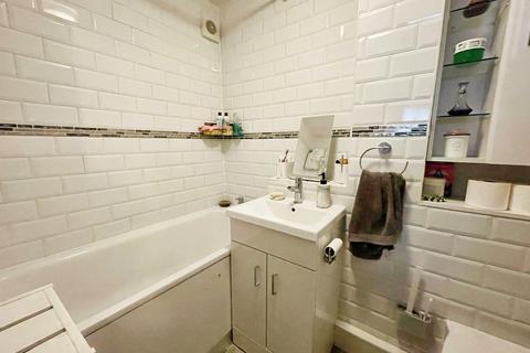 14 Aragon Close, Hemel Hempstead, HP2 7LG