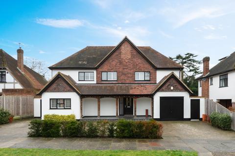 7 The Meadow, Chislehurst, BR7 6AA
