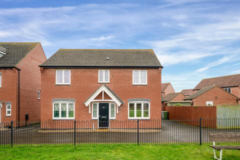 4 bedroom detached house for sale, Ellingworth Close, Oakham