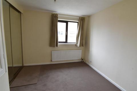 2 bedroom terraced house to rent, Morland Close Mitcham Surrey