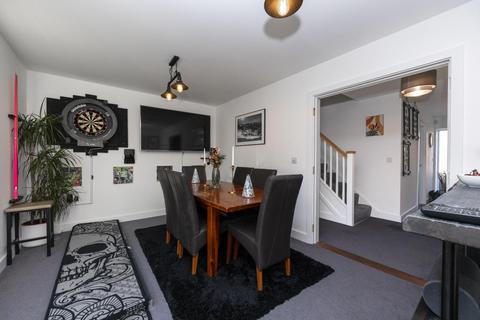 4 bedroom townhouse for sale, Conningbrook Avenue, Kennington, Ashford