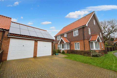 5 bedroom detached house for sale, Trentham Drive, Holt Road, Sheringham