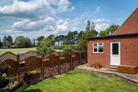 4 bedroom semi-detached bungalow for sale, Hillbank Grove, Harrogate HG1 4EA