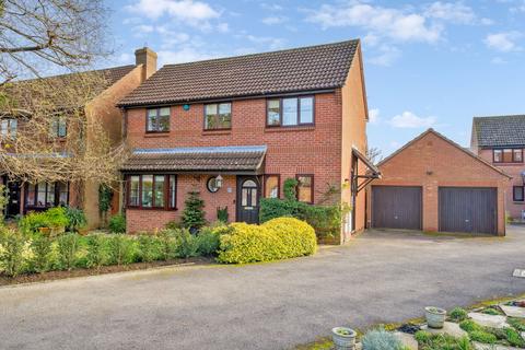 3 bedroom detached house for sale, Hunt Road, Thame OX9