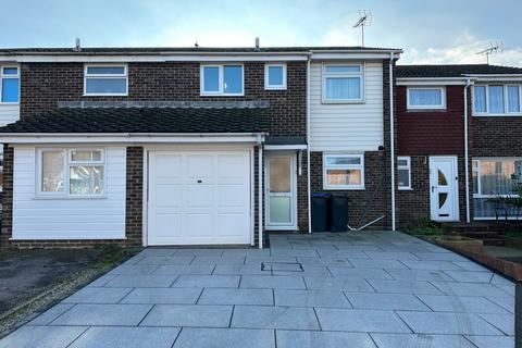 3 bedroom terraced house to rent, The School Close, Westgate-On-Sea, CT8