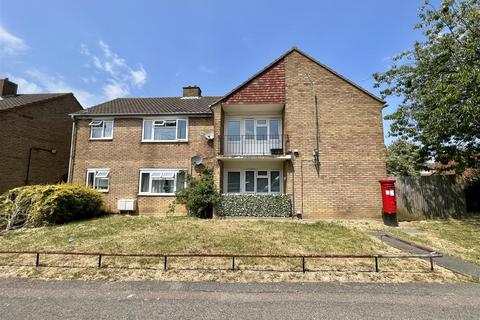 2 bedroom flat to rent, Abbotsweld, Harlow