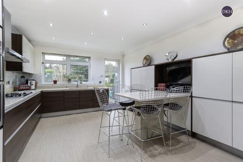 5 bedroom detached house for sale, Orchard Drive, Watford WD17