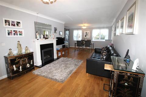 2 bedroom retirement property for sale, Darkes Lane, Potters Bar EN6