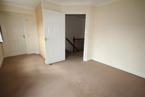 3 bedroom semi-detached house to rent, Ladymead Close, West Hunsbury, Northampton, NN4