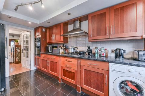49 Howley Road, Croydon, CR0 1AY