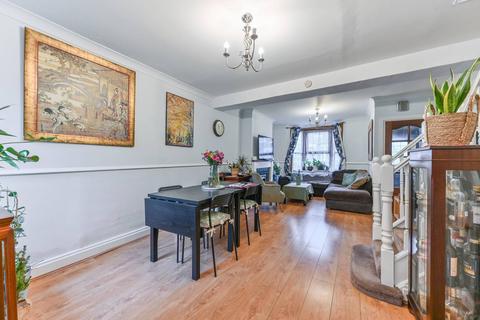 49 Howley Road, Croydon, CR0 1AY