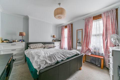 49 Howley Road, Croydon, CR0 1AY