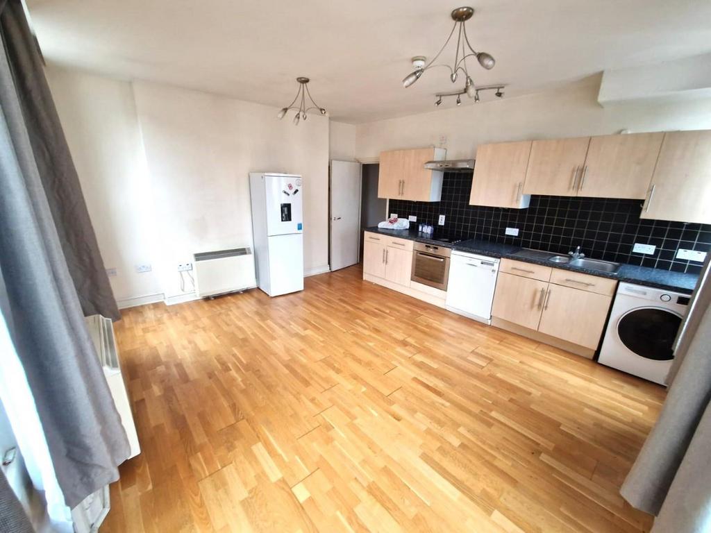 Flat 2 Stafford Street Lounge  2.jpg