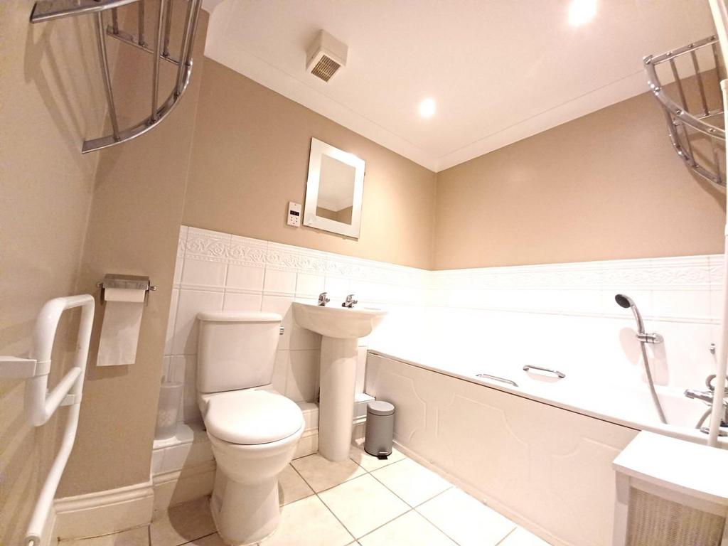 Main Bathroom