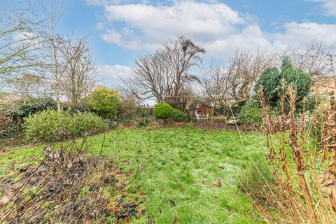 5 bedroom detached bungalow for sale, Halls Close, Kettering NN14