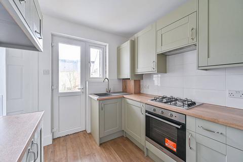 1 bedroom flat to rent, Farm Avenue, Streatham, London, SW16