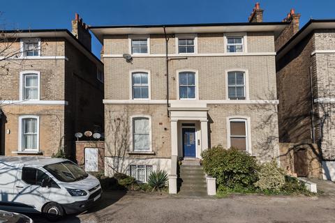 1 bedroom flat to rent, Shooters Hill Road Blackheath SE3