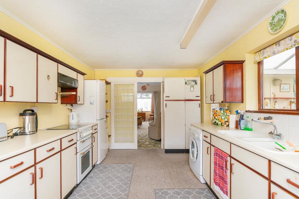 0 C5 RWH - Kitchen B.jpg