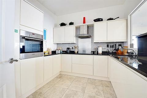 3 bedroom flat for sale, Egerton Road, Bexhill-On-Sea