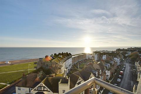 3 bedroom flat for sale, Egerton Road, Bexhill-On-Sea