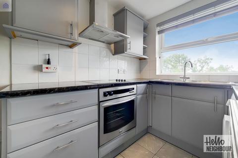 2 bedroom apartment to rent, Fairview Court, Linksway, London, NW4