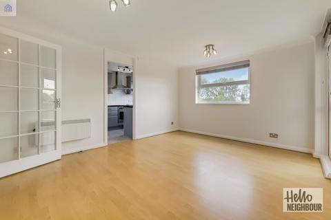 2 bedroom apartment to rent, Fairview Court, Linksway, London, NW4