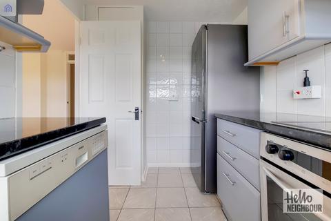 2 bedroom apartment to rent, Fairview Court, Linksway, London, NW4