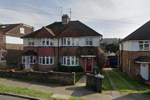 3 bedroom semi-detached house to rent, Dale Crescent, Brighton BN1