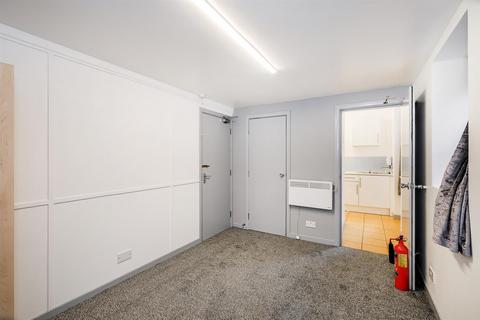 Studio to rent, Bloxhall Court, Bloxhall Road, Leyton, E10