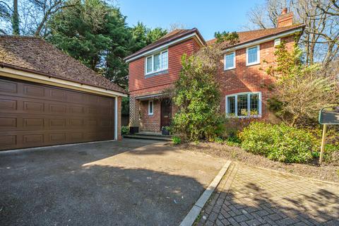 1 Acorn Keep, Farnham, GU9 9BL