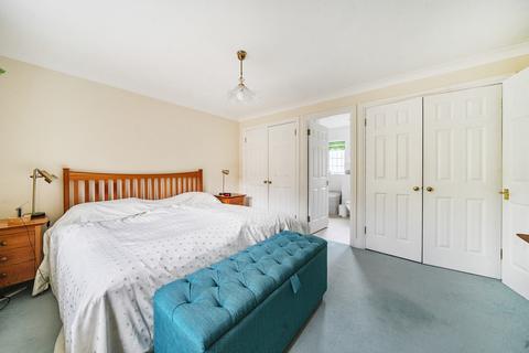 1 Acorn Keep, Farnham, GU9 9BL