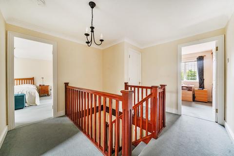 1 Acorn Keep, Farnham, GU9 9BL