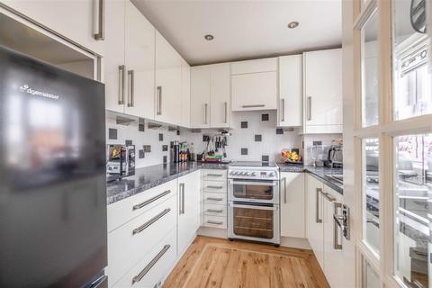 2 bedroom maisonette for sale, The Limes, Oakley Green, Windsor