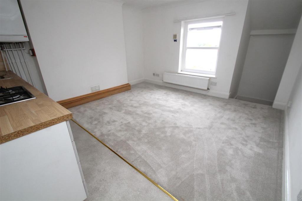 Lounge 2.JPG