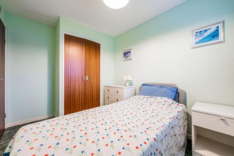 110 Hillend Road, Clarkston, Glasgow, G76 7XT