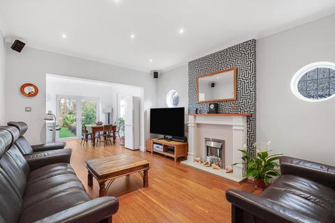 4 bedroom detached bungalow for sale, Elmfield Road, Potters Bar, EN6