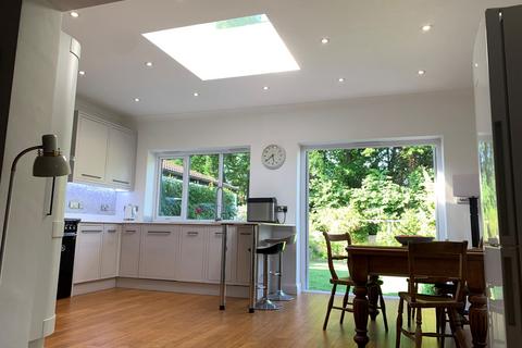 4 bedroom detached bungalow for sale, Elmfield Road, Potters Bar, EN6