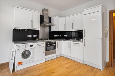 1 bedroom flat to rent, Hillfield Road, West Hampstead NW6