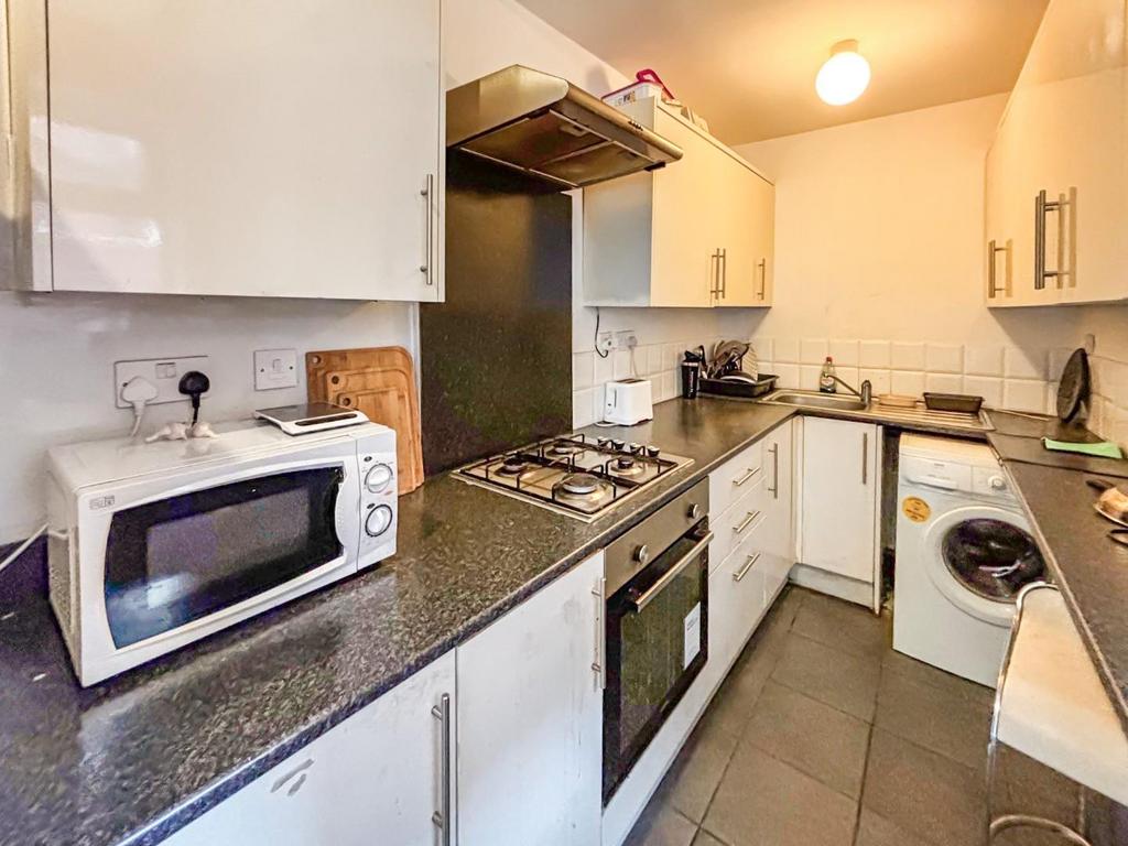 Communal Kitchen.jpg