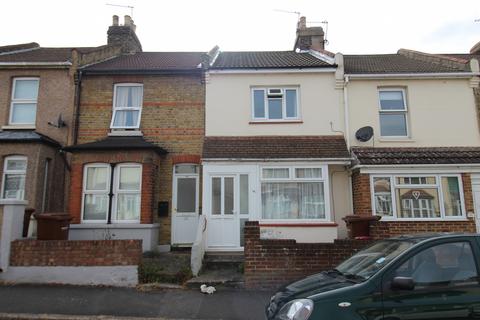 3 bedroom terraced house to rent, Chaucer Road, Gillingham, Kent, ME7